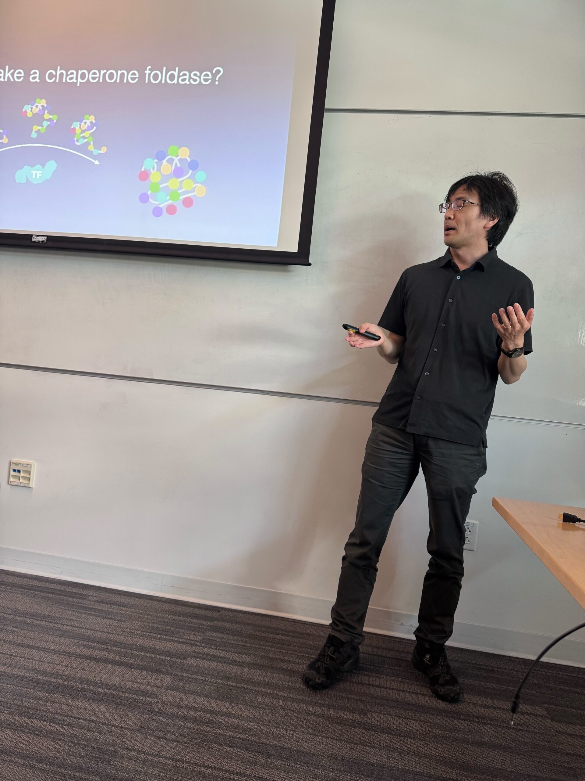 UCSF Molecular Ensemble Seminar Series にて、齋尾、および大学院生の高さんが研究発表を行いました．